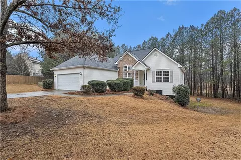 703 Buckhorn Ct, Loganville, GA 30052
