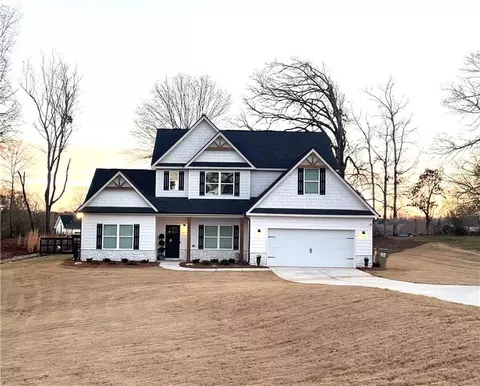 3989 Bolding Rd, Flowery Branch, GA 30542