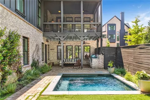 291 Mado Ln, Chattahoochee Hills, GA 30268
