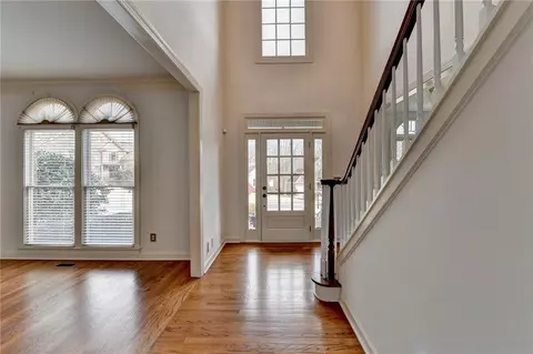 515 New Haven Dr, Suwanee, GA 30024 photo 4
