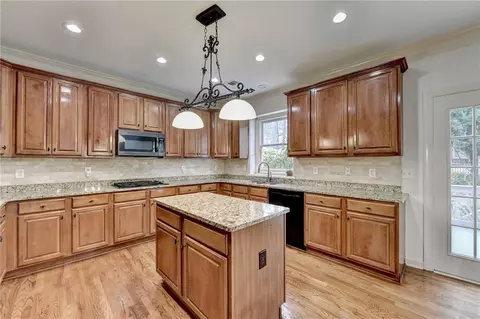 515 New Haven Dr, Suwanee, GA 30024 photo 21