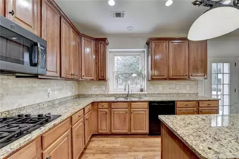 515 New Haven Dr, Suwanee, GA 30024 photo 23