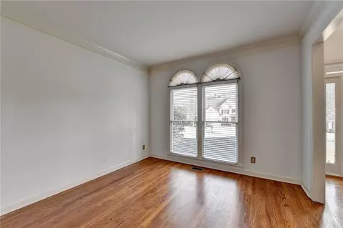 515 New Haven Dr, Suwanee, GA 30024 photo 9