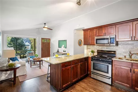 3232 Clairwood Ter, Chamblee, GA 30341 photo 7