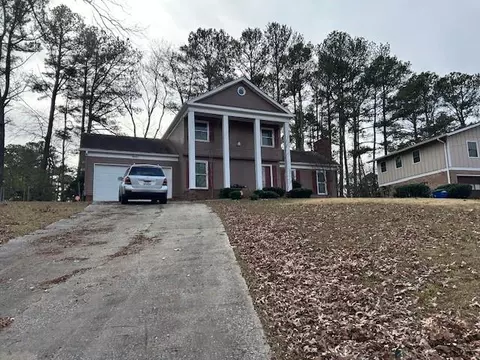 2220 Sandgate Cir, College Park, GA 30349