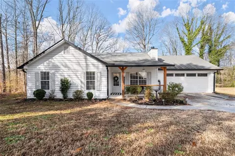 5443 Sugar Mill Dr, Flowery Branch, GA 30542