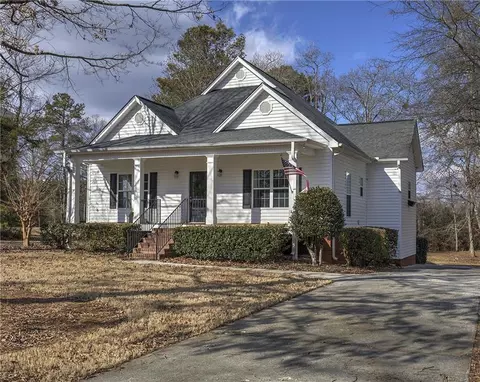 53 Red Fox Trl, Euharlee, GA 30145