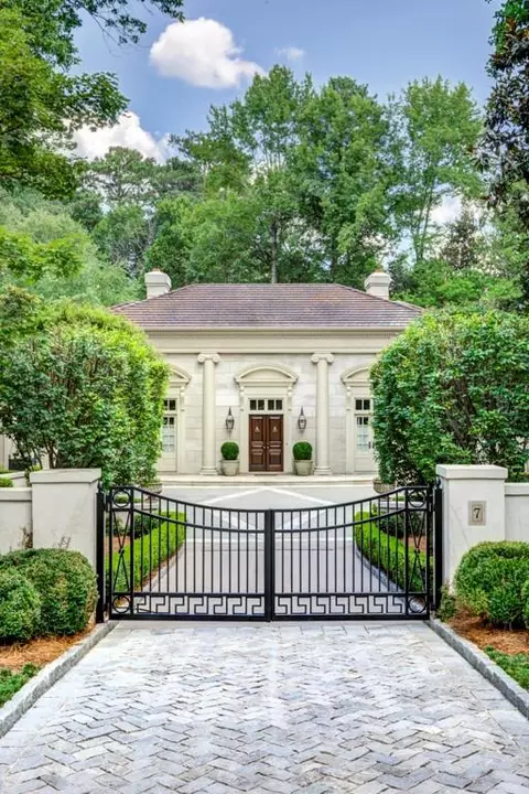 7 Harris Gln NW, Atlanta, GA 30327