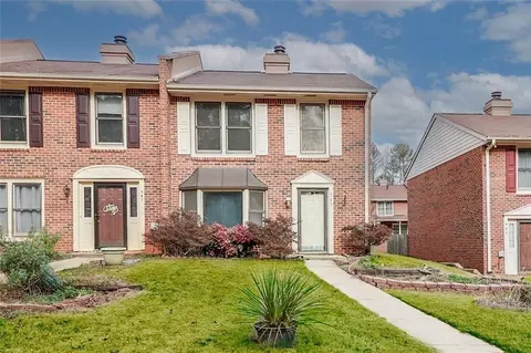 945 Chippendale Ln, Norcross, GA 30093