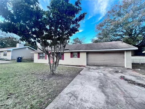 906 Arrowhead Trl, Warner Robins, GA 31088