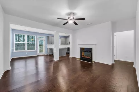 Living - 4402 Newfangle Rd, Stone Mountain, GA 30083 photo 1 of 2