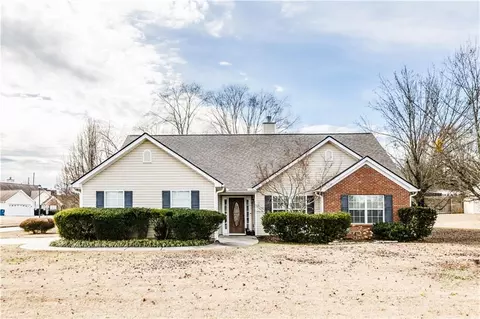 4017 Rock Hollow Dr, Loganville, GA 30052