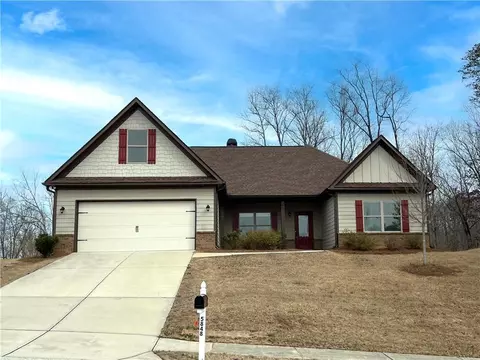 5848 Ridgedale Ct, Gainesville, GA 30506
