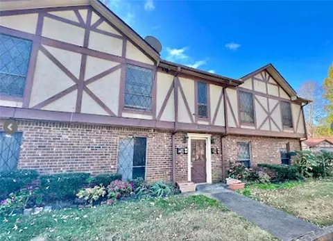 3197 Abbeywood Dr, Decatur, GA 30034