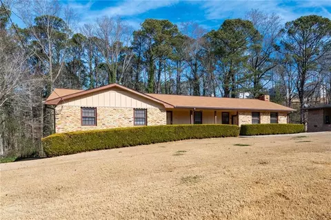 651 Shannon Dr, Marietta, GA 30066