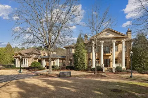 8100 Lawnview St, Alpharetta, GA 30022