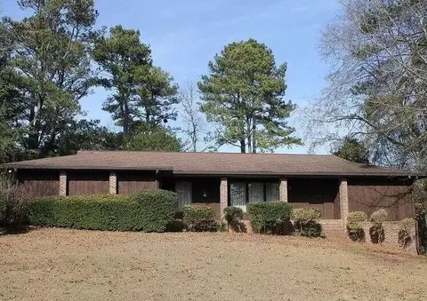570 SE Clubhouse Dr SE, Conyers, GA 30094