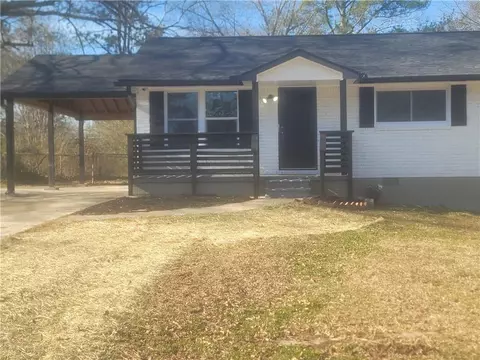 8323 Tudor Dr, Jonesboro, GA 30238