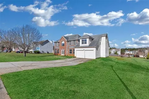 640 Burtons Cv, Hampton, GA 30228 photo 3