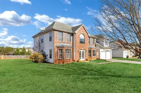 640 Burtons Cv, Hampton, GA 30228 photo 4
