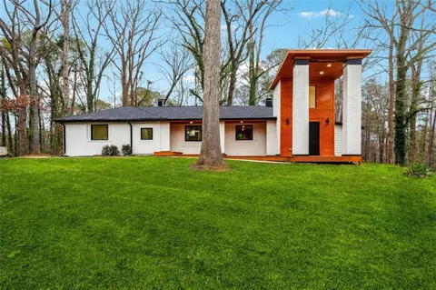 3664 Dogwood Farm Rd, Decatur, GA 30034