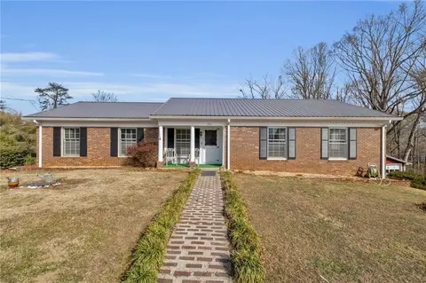 274 Logan Cir, Ellijay, GA 30540