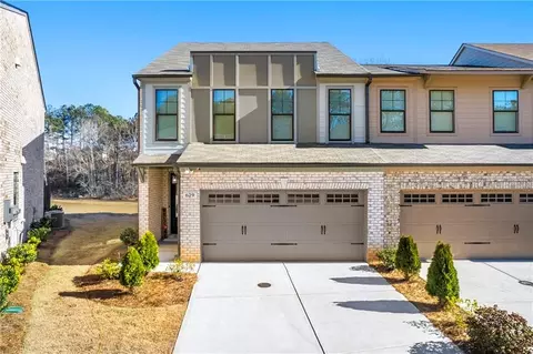 629 Collections Dr, Lawrenceville, GA 30043