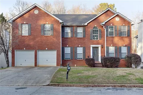 1264 Carriage Trace Cir, Stone Mountain, GA 30087