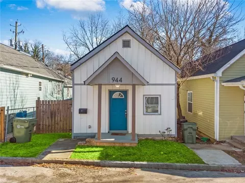 944 Hubbard St SW, Atlanta, GA 30310