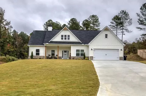 163 Plantation Oaks Dr, Rockmart, GA 30153