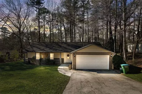 2555 Wildflower Ln, Snellville, GA 30039