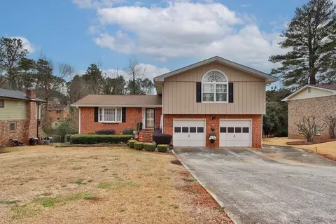 4627 Weyburn Ln, Stone Mountain, GA 30083