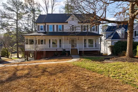 1728 Indian Ridge Dr, Woodstock, GA 30189