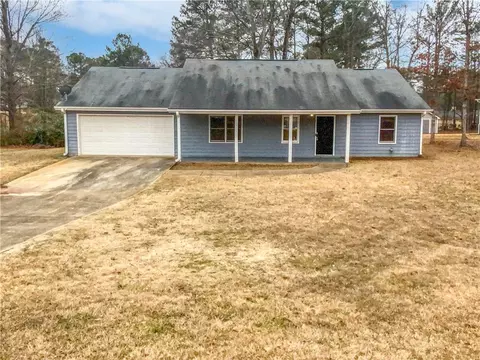 15 Liberty Ln, Covington, GA 30016
