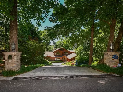 9205 Raldon Rd, Gainesville, GA 30506