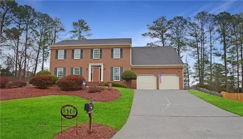 1458 Fawnbrook Ct SW, Lilburn, GA 30047