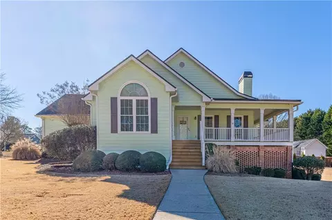 Exterior - 404 Spring Pl, Monroe, GA 30655 photo 3 of 18