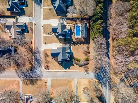 Exterior - 404 Spring Pl, Monroe, GA 30655 photo 6 of 18