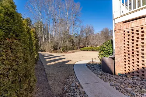 Exterior - 404 Spring Pl, Monroe, GA 30655 photo 17 of 18