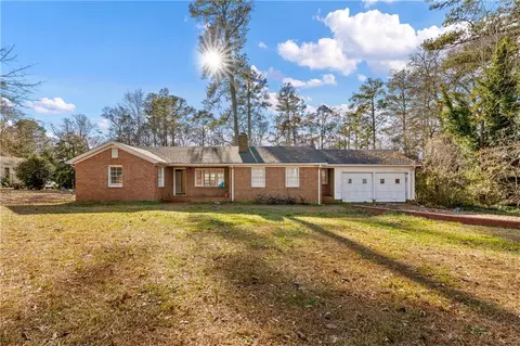 907 Mcdonough Rd, Jackson, GA 30233