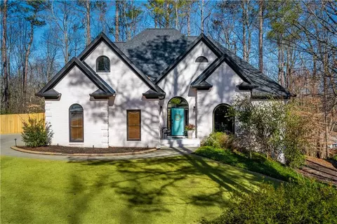 325 Summerfield Dr, Alpharetta, GA 30022