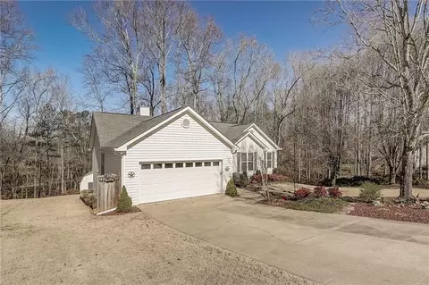 6310 Countryland Dr, Dawsonville, GA 30534