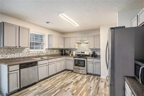 290 Millstone Dr, Hampton, GA 30228 photo 7