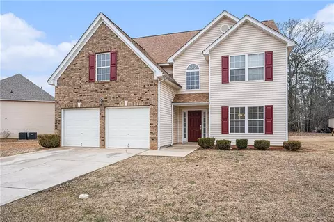 290 Millstone Dr, Hampton, GA 30228 photo 2