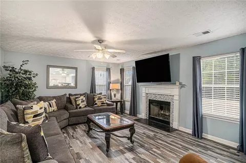 290 Millstone Dr, Hampton, GA 30228 photo 3