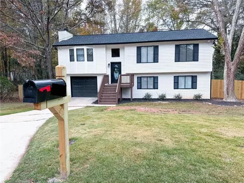 5461 Zachary Dr, Stone Mountain, GA 30083