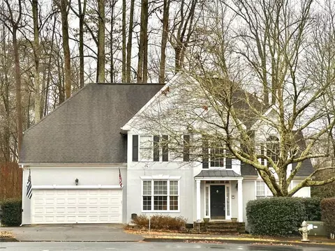 150 Hembree Grove Ct, Roswell, GA 30076