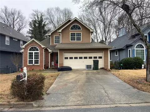 27 Prestwick Ct, Peachtree City, GA 30269