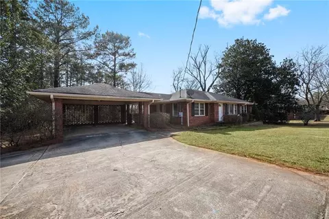 637 Hurt Rd SW, Smyrna, GA 30082