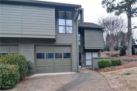 1103 Creatwood Cir SE, Smyrna, GA 30080